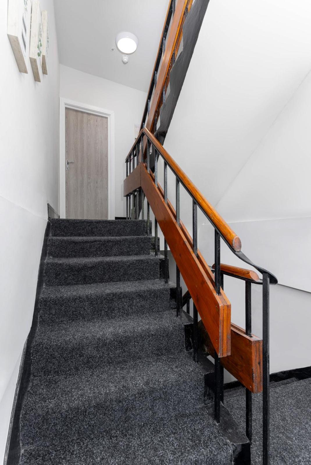 Apartment Flatzy - 16 Guests 4 En-suite A